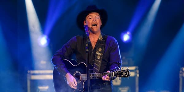 Image of Clay Walker