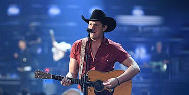 Image of Jon Pardi At Long Beach, CA - Marina Green Park