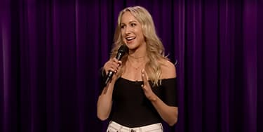 Image of Nikki Glaser